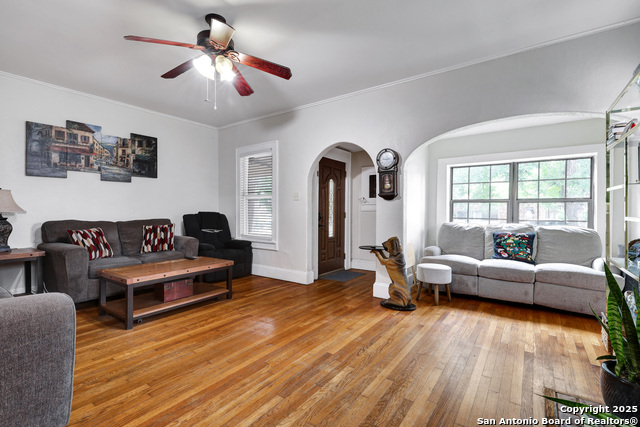 1619 W. Kings Hwy, San Antonio, Texas image 3