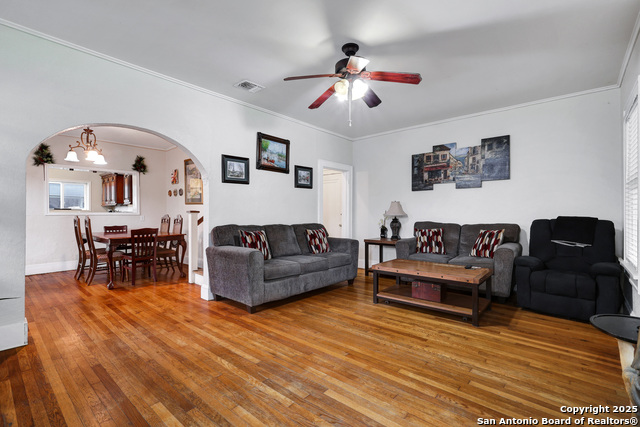 1619 W. Kings Hwy, San Antonio, Texas image 4