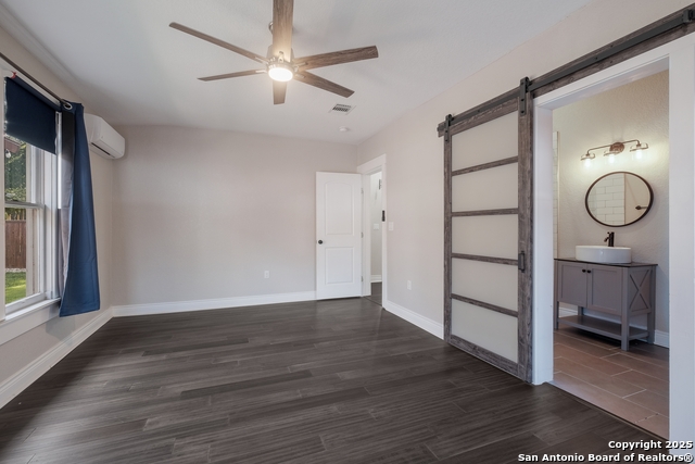 930 Hays, San Antonio, Texas image 25