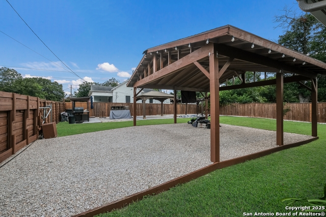 930 Hays, San Antonio, Texas image 27