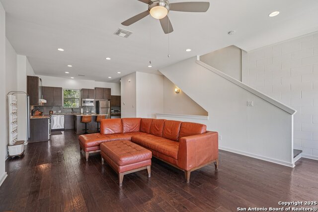 219 Laurel, San Antonio, Texas image 11