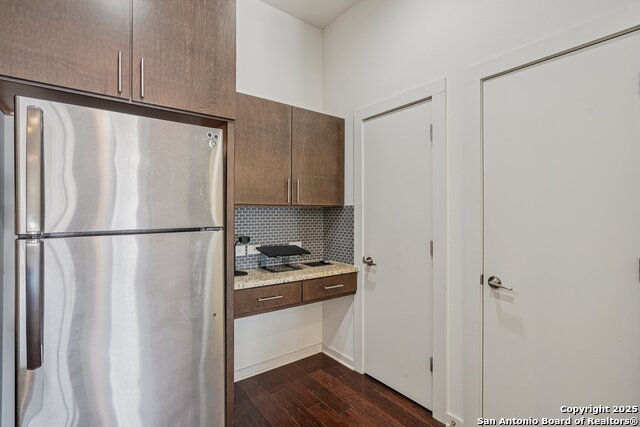 219 Laurel, San Antonio, Texas image 17
