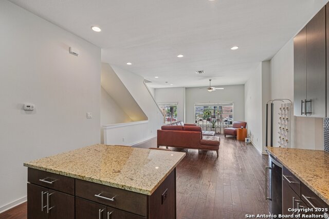 219 Laurel, San Antonio, Texas image 18