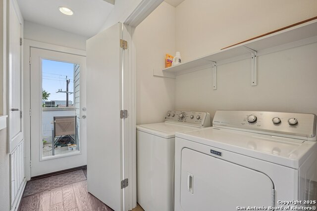 219 Laurel, San Antonio, Texas image 32