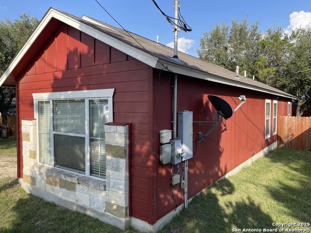 414 Stagecoach, Canyon Lake, Texas image 2
