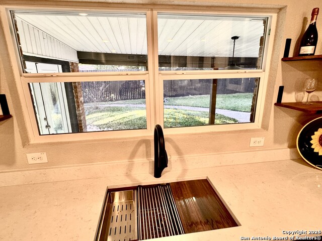 101 Dandelion Ln, Castle Hills, Texas image 8
