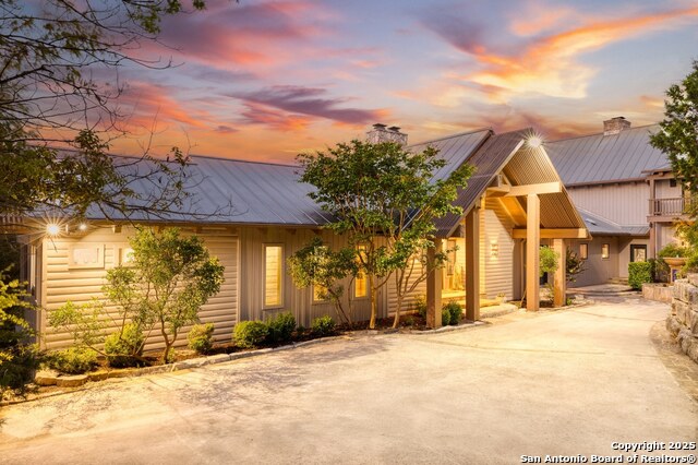 556 Cliff View Loop, Harper, Texas image 7