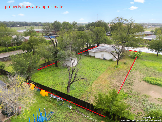 521 4th, Uvalde, Texas image 27
