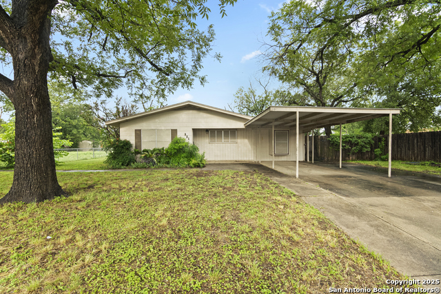 521 4th, Uvalde, Texas image 5