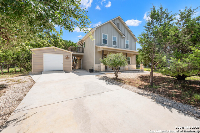 1130 Twin Deer, Canyon Lake, Texas image 2