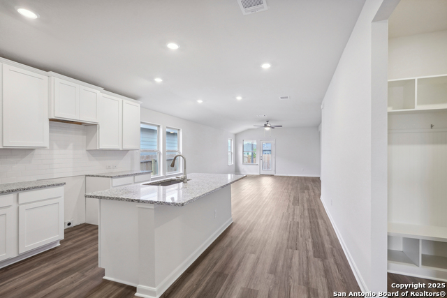 2947 Junction Bay, Converse, Texas image 2