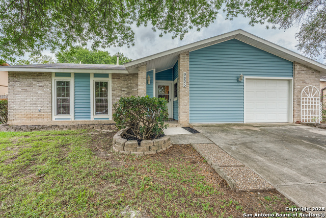 9825 Meadow Hill, Converse, Texas image 1