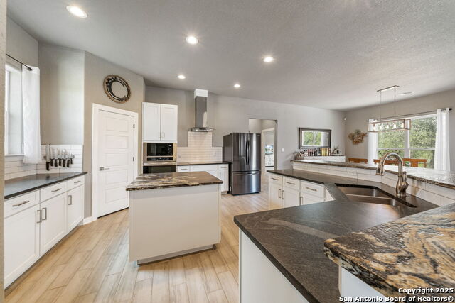 315 Log Cabin, Poteet, Texas image 17