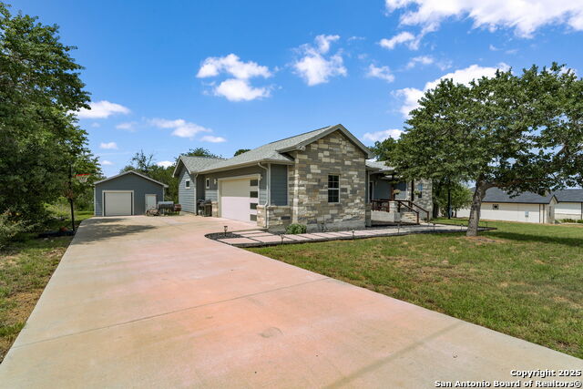 315 Log Cabin, Poteet, Texas image 4