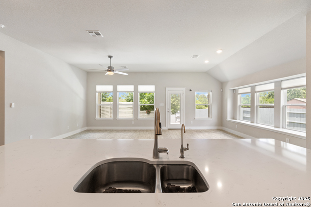 923 Hyperion, San Antonio, Texas image 10