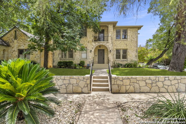 300 E Lullwood, San Antonio, Texas image 1