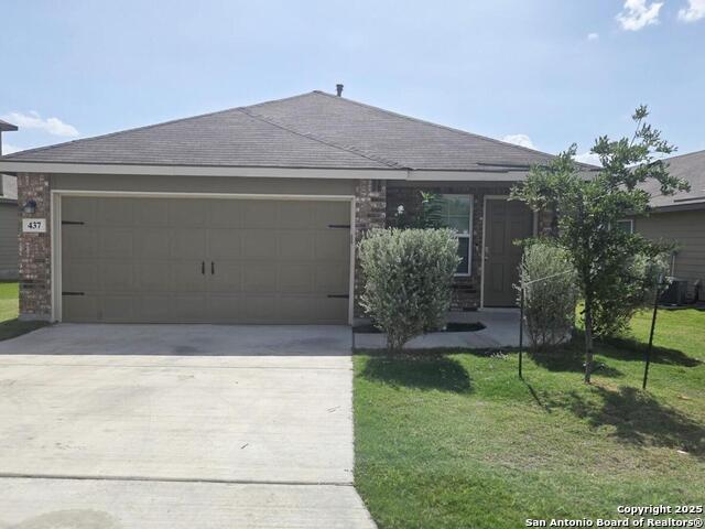 437 Middle Green, Floresville, Texas image 1