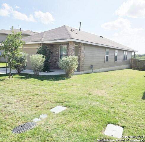 437 Middle Green, Floresville, Texas image 2