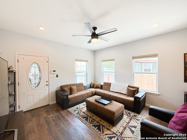 326 Connelly, San Antonio, Texas image 8