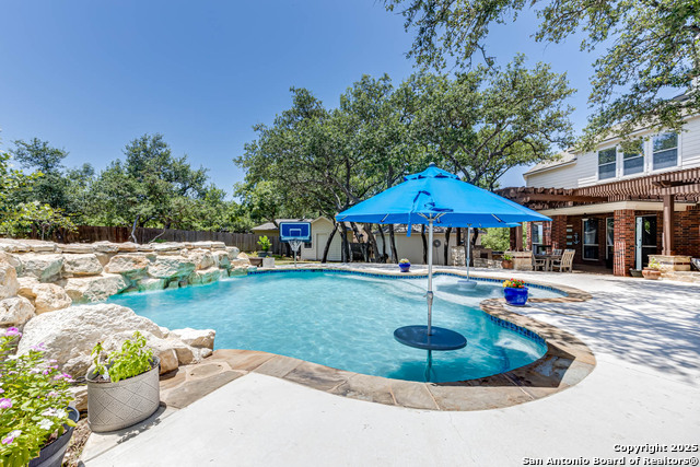 9010 Woodland Trace, Boerne, Texas image 1