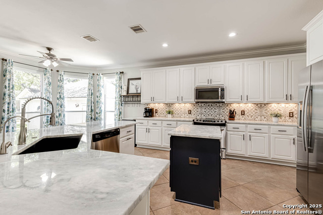 9010 Woodland Trace, Boerne, Texas image 13
