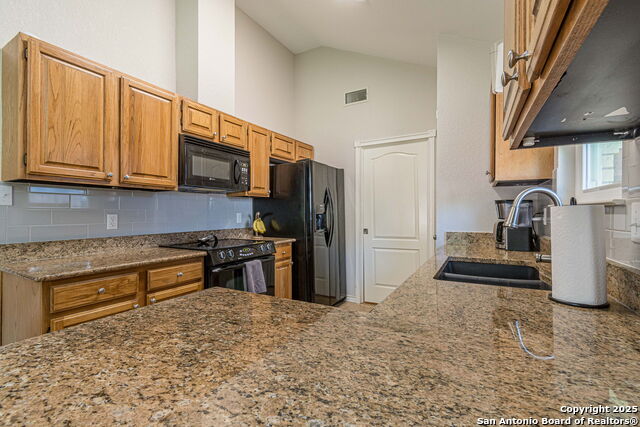 934 Lazy, New Braunfels, Texas image 17
