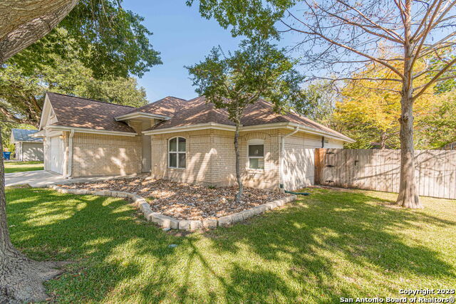 934 Lazy, New Braunfels, Texas image 3