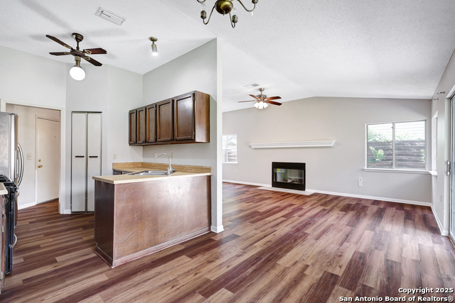 10332 Flatland Trl, Converse, Texas image 11