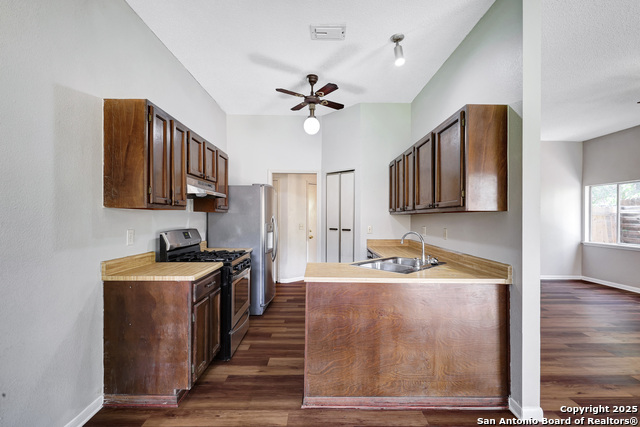 10332 Flatland Trl, Converse, Texas image 12