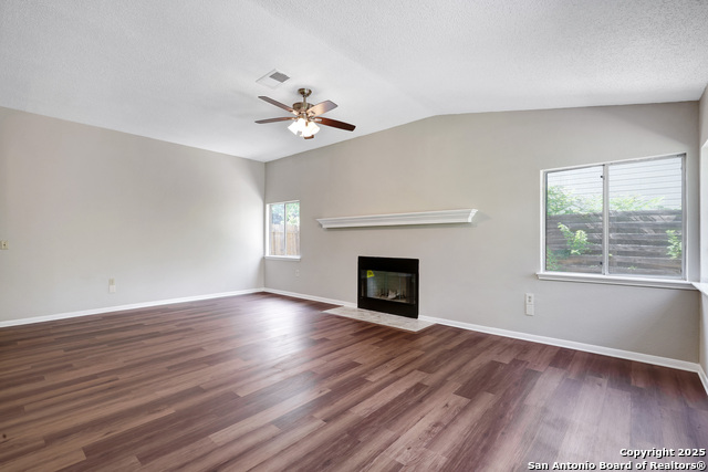10332 Flatland Trl, Converse, Texas image 6