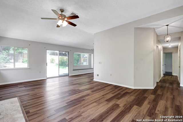 10332 Flatland Trl, Converse, Texas image 7