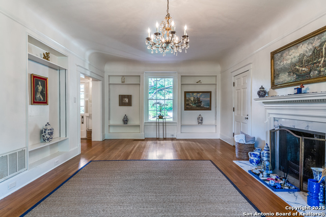 138 Laurel Heights, San Antonio, Texas image 11