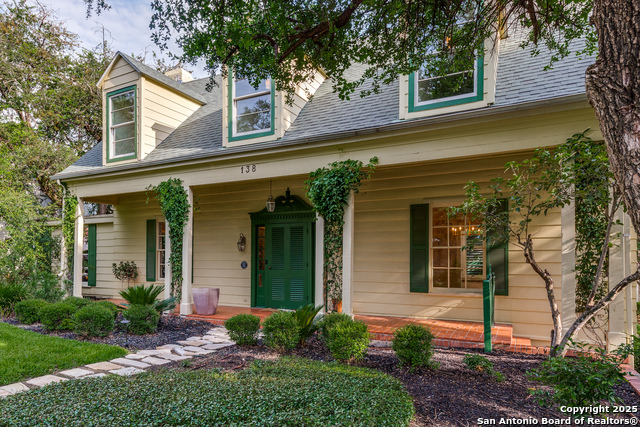 138 Laurel Heights, San Antonio, Texas image 3