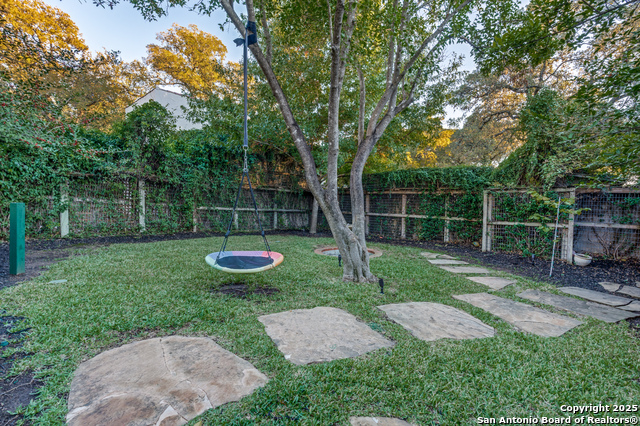 138 Laurel Heights, San Antonio, Texas image 33