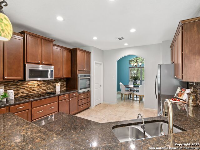 711 Best Way, San Antonio, Texas image 11