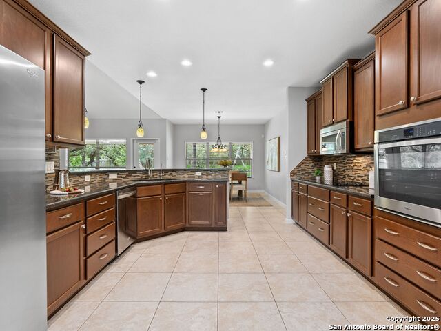 711 Best Way, San Antonio, Texas image 13