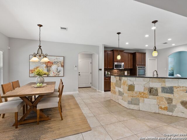 711 Best Way, San Antonio, Texas image 9