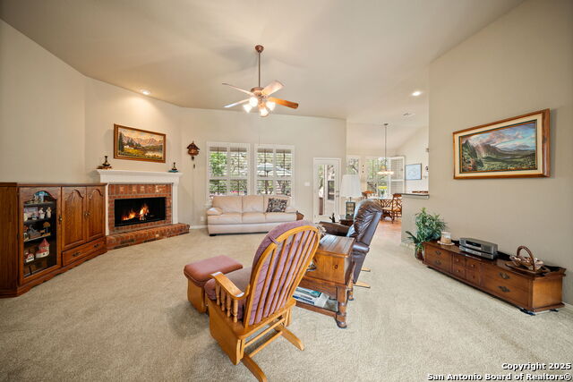 8434 Magdalena Run, Helotes, Texas image 8