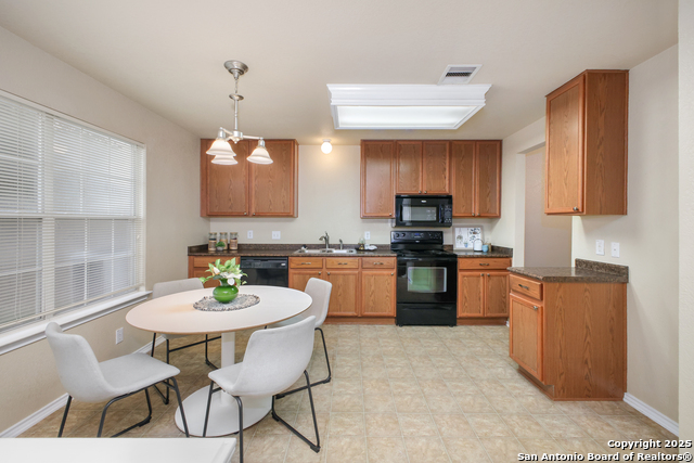 8832 Staghorn Mill, Converse, Texas image 12