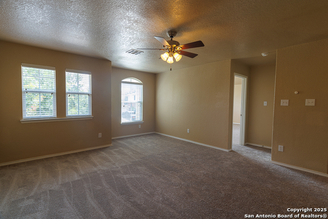 708 Clearbrook Avenue, Schertz, Texas image 15