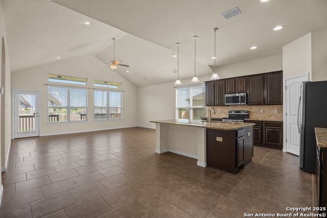 3546 High Cloud, New Braunfels, Texas image 6