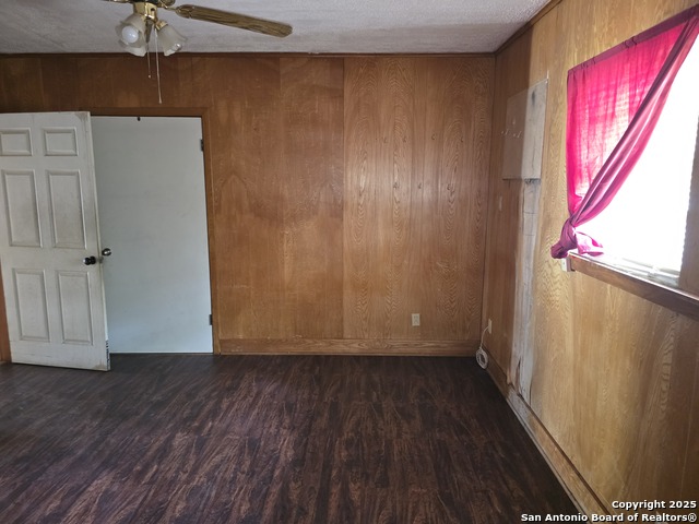 124 Moore, Seguin, Texas image 12