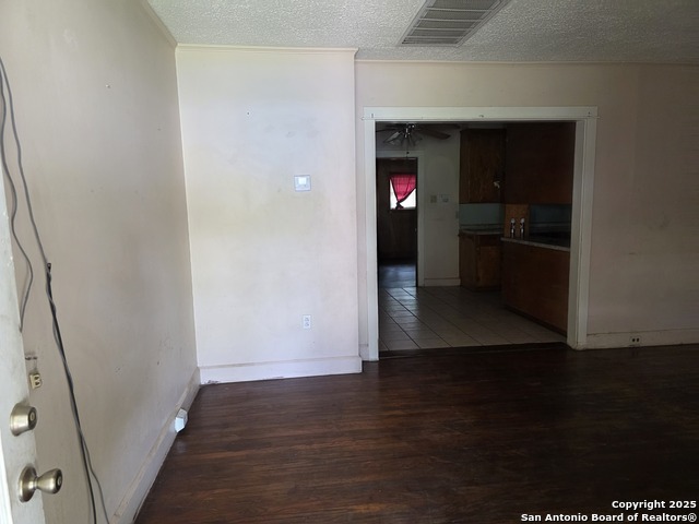 124 Moore, Seguin, Texas image 13