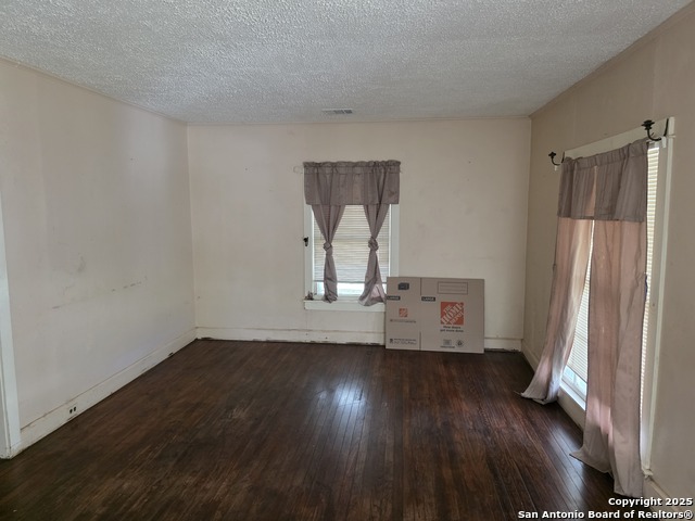 124 Moore, Seguin, Texas image 14