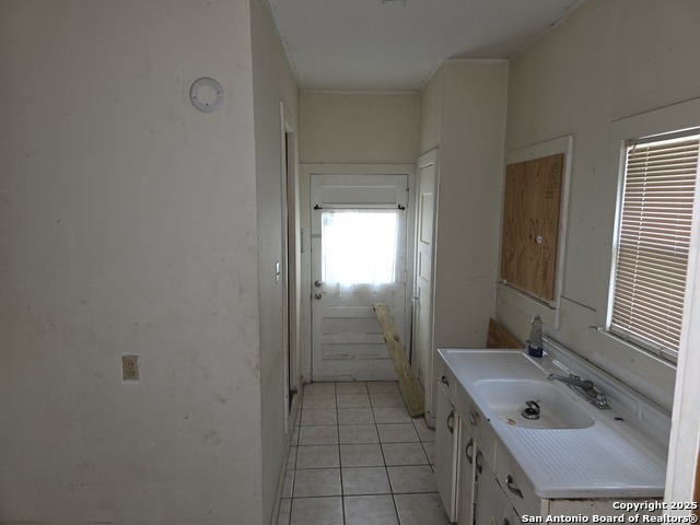 124 Moore, Seguin, Texas image 17