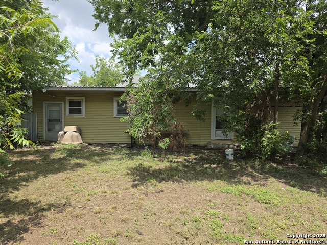 124 Moore, Seguin, Texas image 3