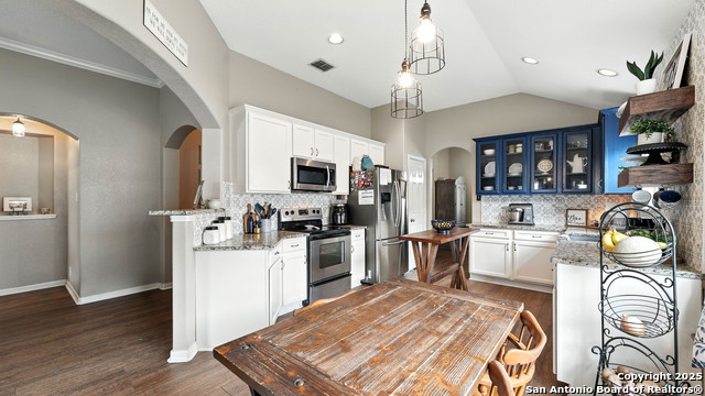427 Roadrunner, New Braunfels, Texas image 19