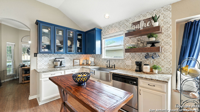 427 Roadrunner, New Braunfels, Texas image 24