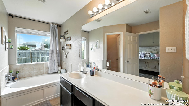 427 Roadrunner, New Braunfels, Texas image 41