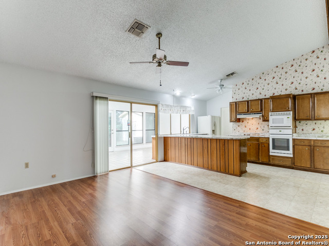 4006 Mooresfield, San Antonio, Texas image 9